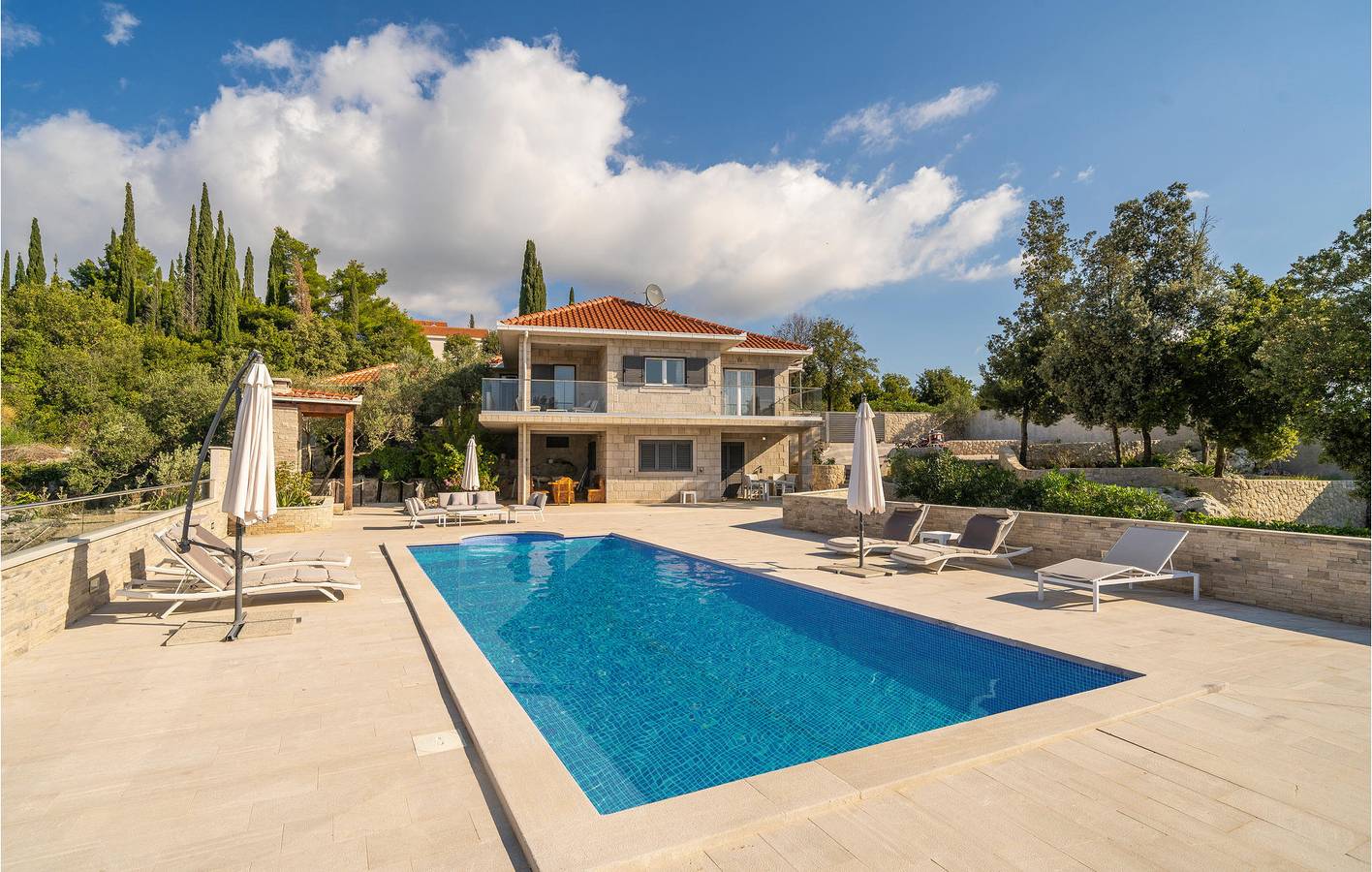 Ganze Ferienwohnung, Reizende 2-Zimmer-Wohnung mit Pool in der Nähe der Küste von Dubrovnik in Općina Konavle, Dubrovnik-Neretva