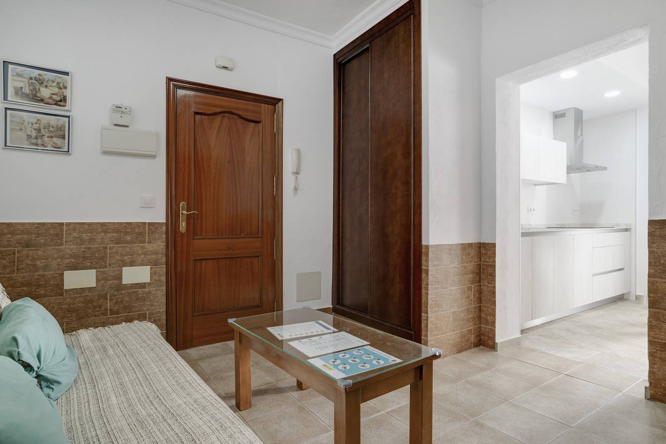 Apartamento inteiro, Apartamento 'Juani' com Terraço Privado, Wi-Fi e Ar Condicionado in Conil de la Frontera, Costa de la luz