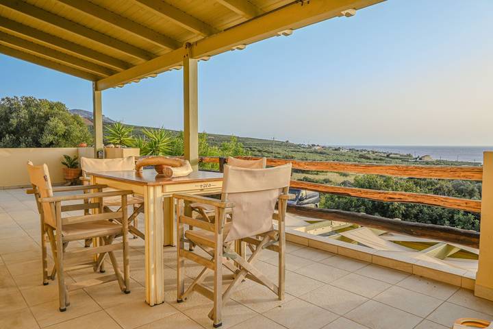 Ferienwohnung für 5 Personen, mit Terrasse und Garten in Kissamos Gemeinde