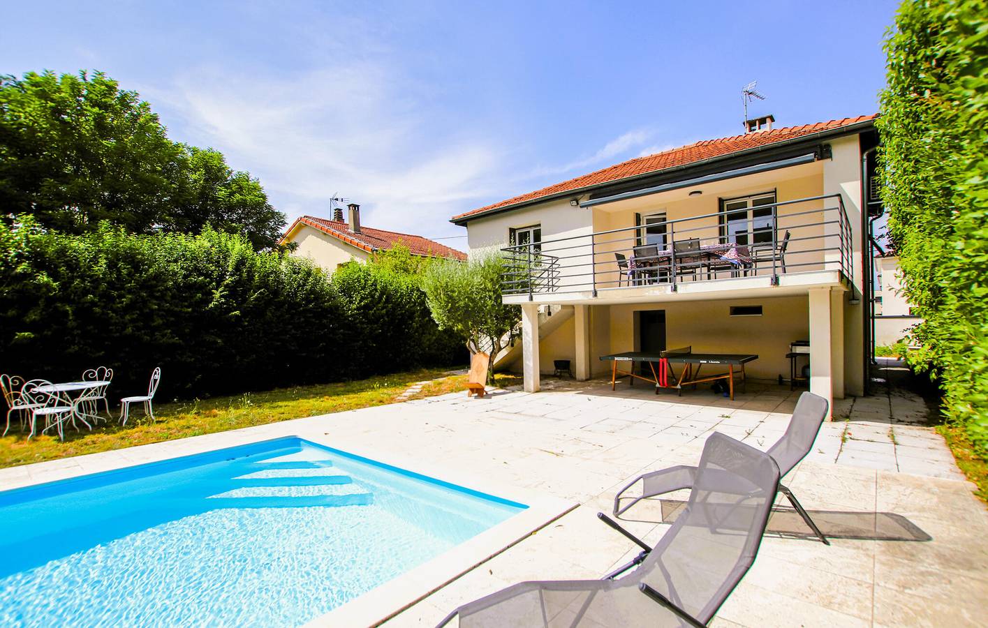 Charmant appartement de 70 m² avec piscine, Wi-Fi et restaurants à proximité in Montélimar, Région de nyons