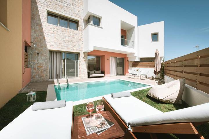 Vakantiewoning voor 5 personen, with tuin and zwembad as well as uitzicht in Gouvia