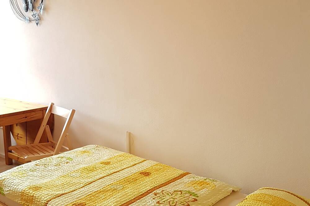 Ganze Wohnung, Großzügige, helle Wohnung mit Balkon im Süden von Augsburg in Augsburg, Bayerisch Schwaben