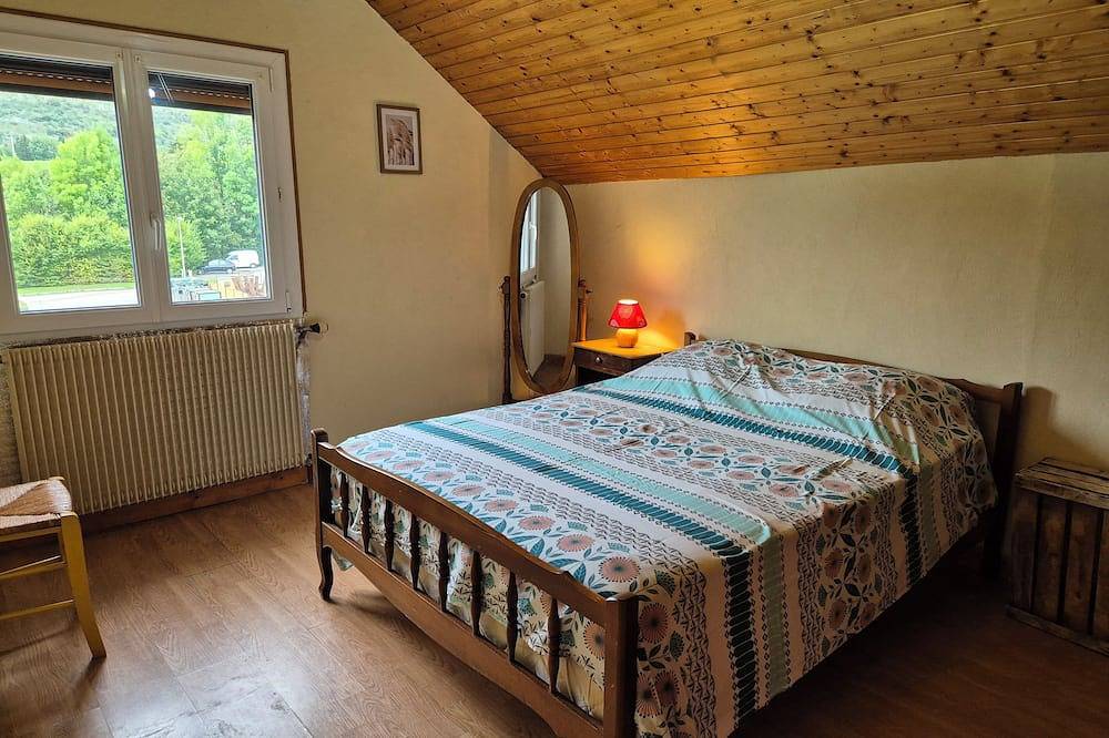 Apartamento entero, Spacious, Comfortable Gite In The Haut Jura Region in Foncine-le-Haut, Parc naturel régional du Haut-Jura