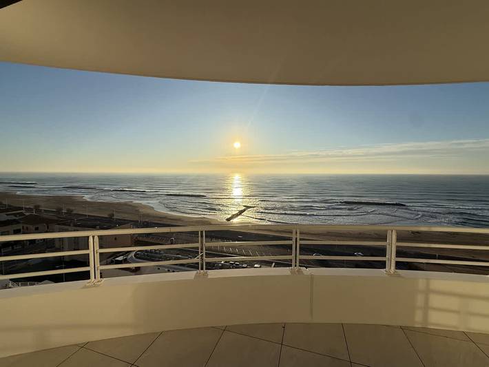 Gîte pour 29 personnes, avec balcon/terrasse et jacuzzi, animaux acceptés dans Casino de Valras Plage - 4