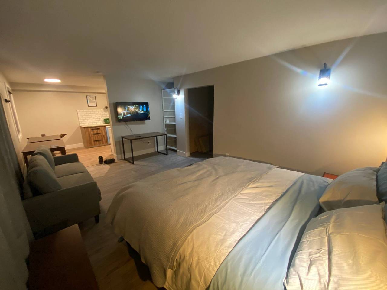 Newly Renovated 1br1ba With Asian Style Tea Room in Edmonton, Alberta