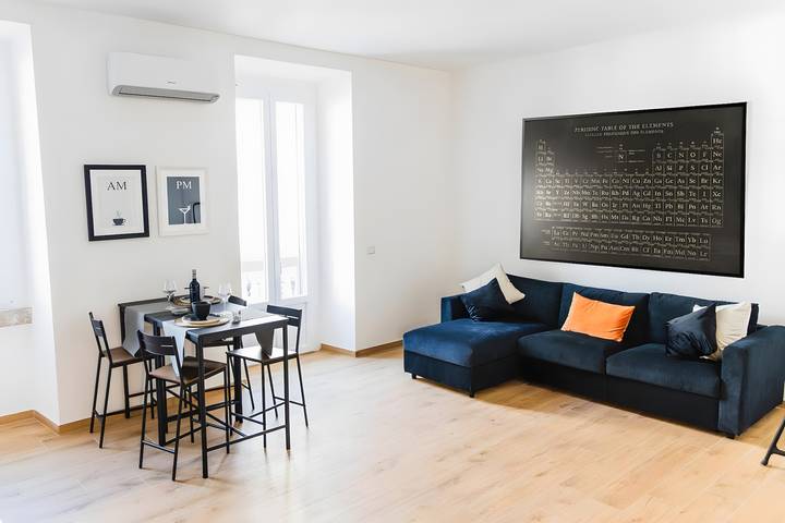 Vacation rental for 4 people, with balcony, with pets in Bari