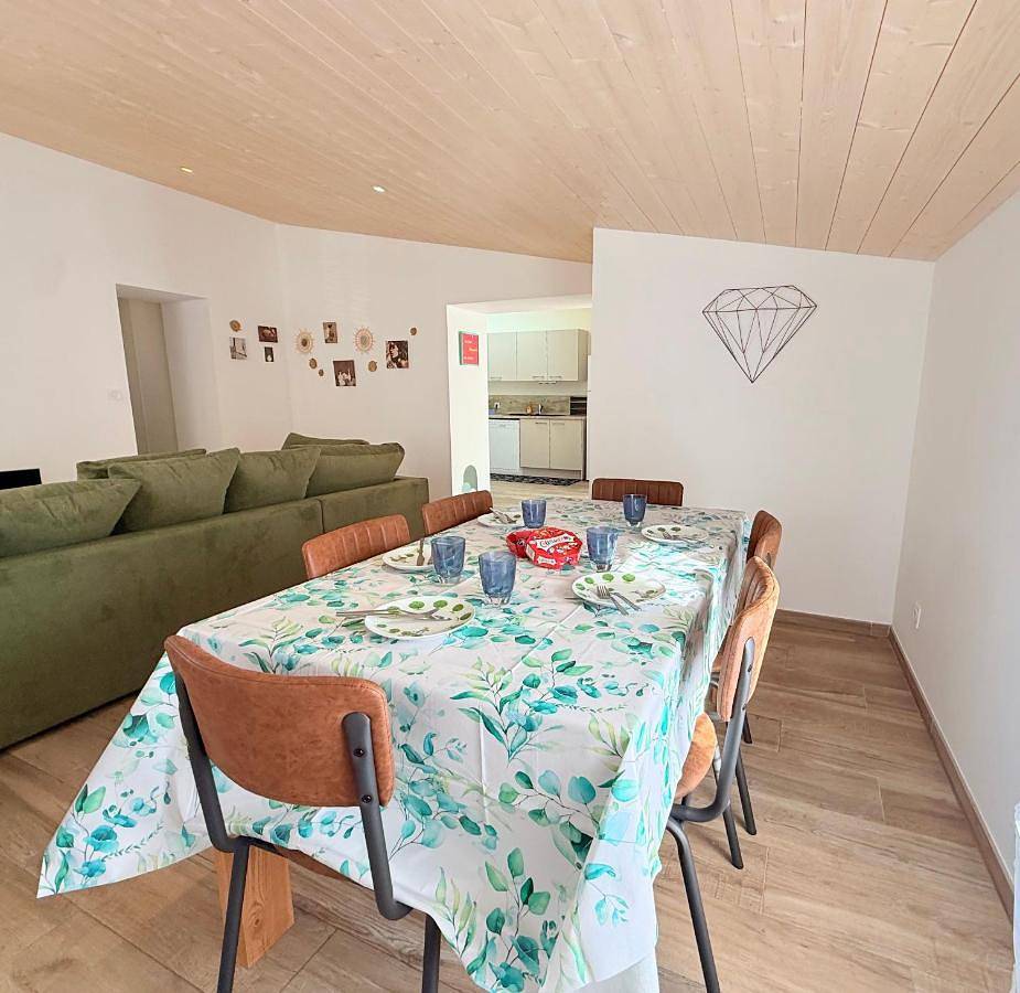 Appartement entier, Le Cocon Kaya T3 Wifi Hd, à 10 min de La Rochelle in Puilboreau, Région de La Rochelle