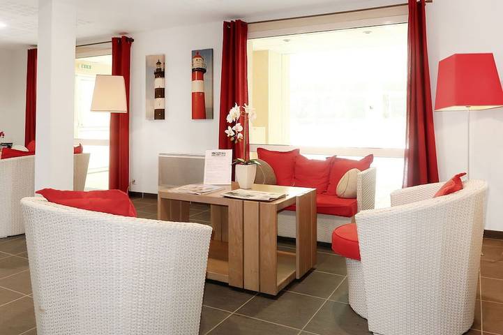 Gîte pour 4 personnes, avec terrasse ainsi que balcon/terrasse et piscine, animaux acceptés dans Golf Club des Sables d'Or - 4