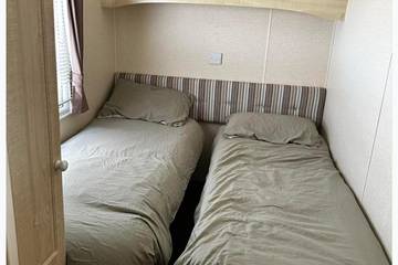 Chalet for 6 People in Ingoldmells, Lincolnshire, Photo 3