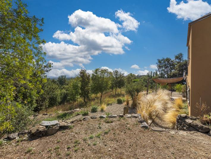 Location de vacances pour 6 personnes, avec terrasse ainsi que jardin et vue à San-Giuliano - 3