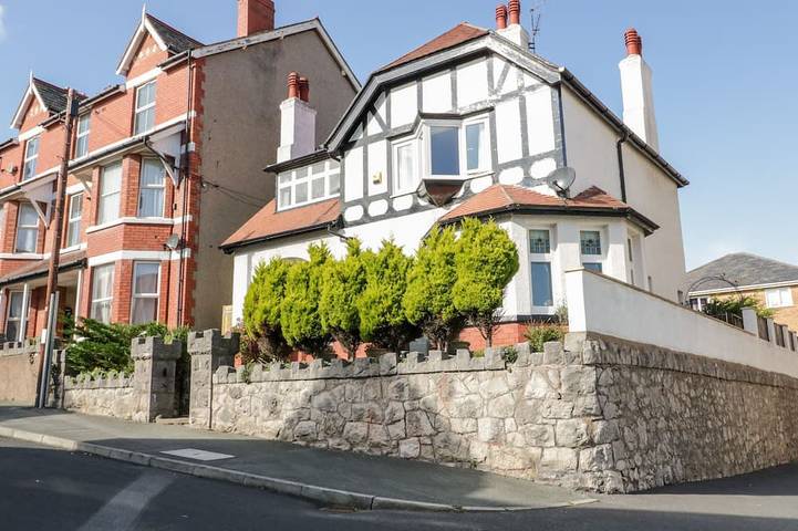 Holiday rental for 6 people, with garden, with pets in Colwyn Bay