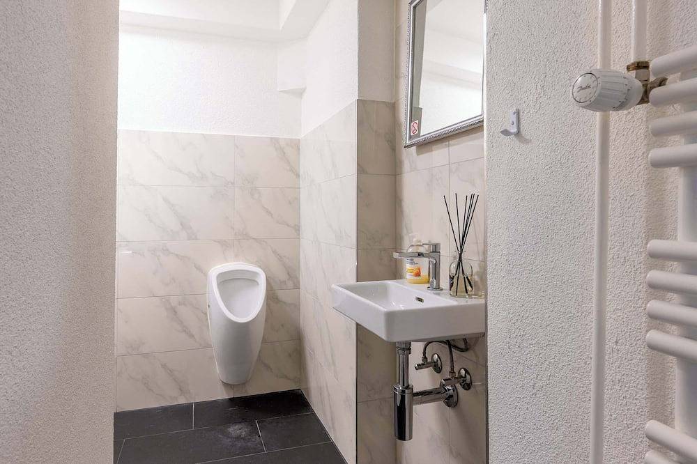 Appartamento intero, Bright Double Room near Mount Pilatus – Lucerne in Kriens, Lago dei Quattro Cantoni