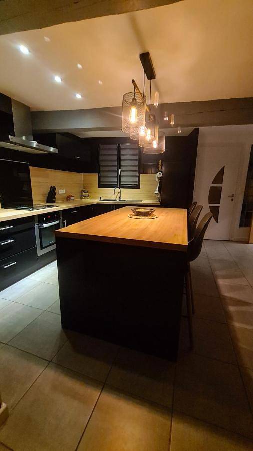 Location de vacances pour 2 personnes, avec terrasse ainsi que sauna et jacuzzi, animaux acceptés à Palau-del-Vidre - 3