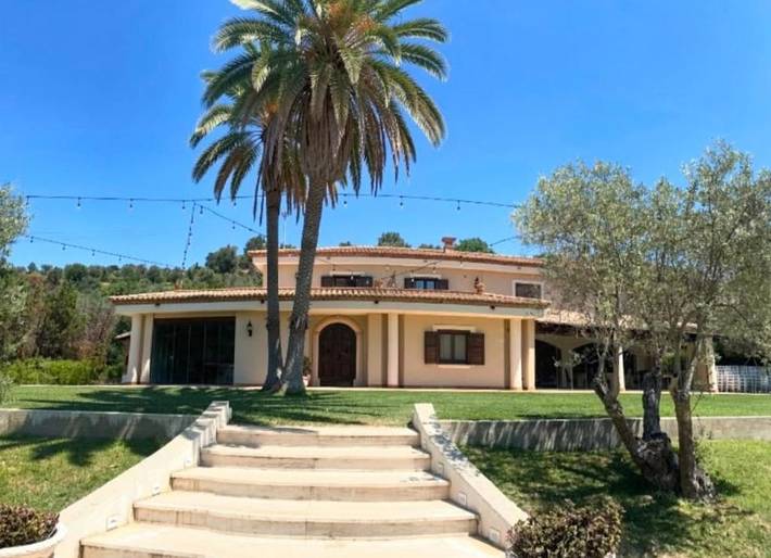 Chambre d’hôte pour 2 personnes, avec Terrasse et Jardin ainsi que Piscine et Vue à Melissa