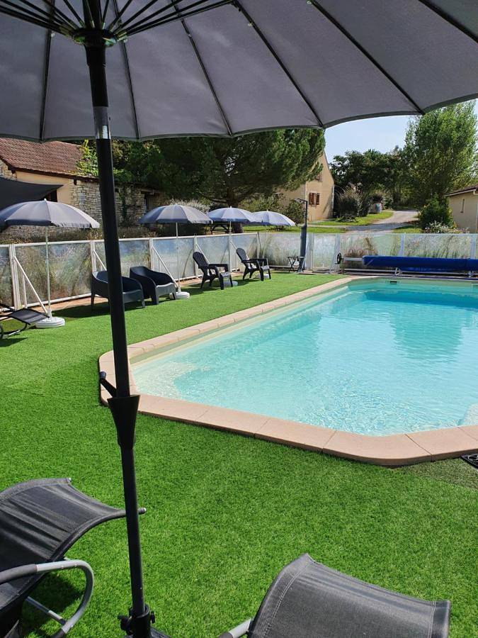 Location de vacances pour 4 personnes, avec jardin ainsi que piscine et vue à Salviac - 2