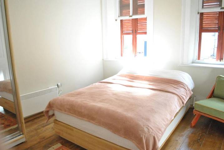 Appartement de vacances pour 2 personnes, avec terrasse ainsi que jardin et vue, animaux acceptés