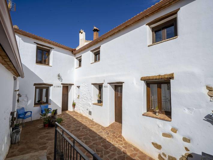 Apartamento para 6 personas, con Terraza y Piscina en Laroya