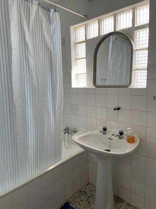 Two-Bedroom House in Montesinho