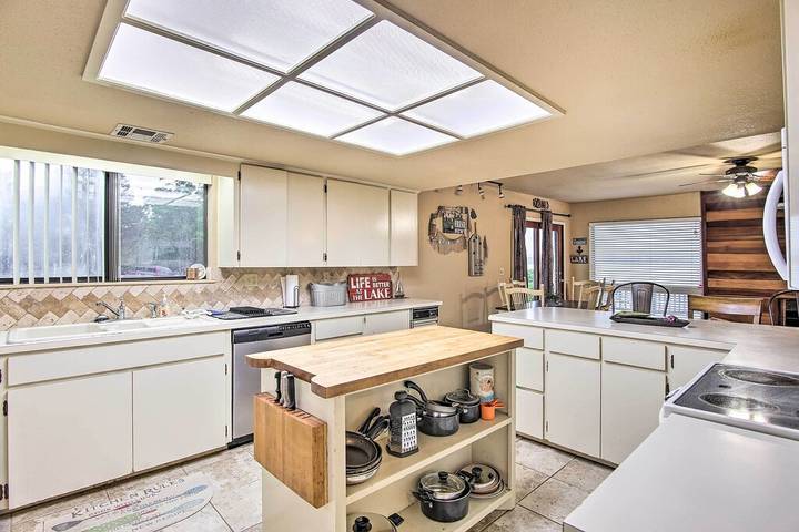 Vacation apartment for 8 people, with yard and balcony in Eufaula Lake