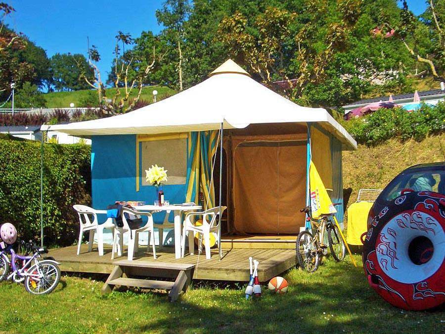 Camping Sites et Paysages - Beau Rivage  - Bungalow de lona 4 personas - Bengali - sin instalaciones sanitarias in Salles-Curan, Lago de Pareloup