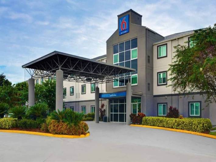 Entire apartment, 1 Full Bed | Ada/Tub in Orlando, Orange County (FL)