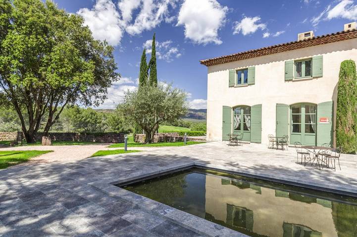 Vakantiewoning voor 2 personen, with Balkon/Terras and Whirlpool as well as Terras and Zwembad in La Motte