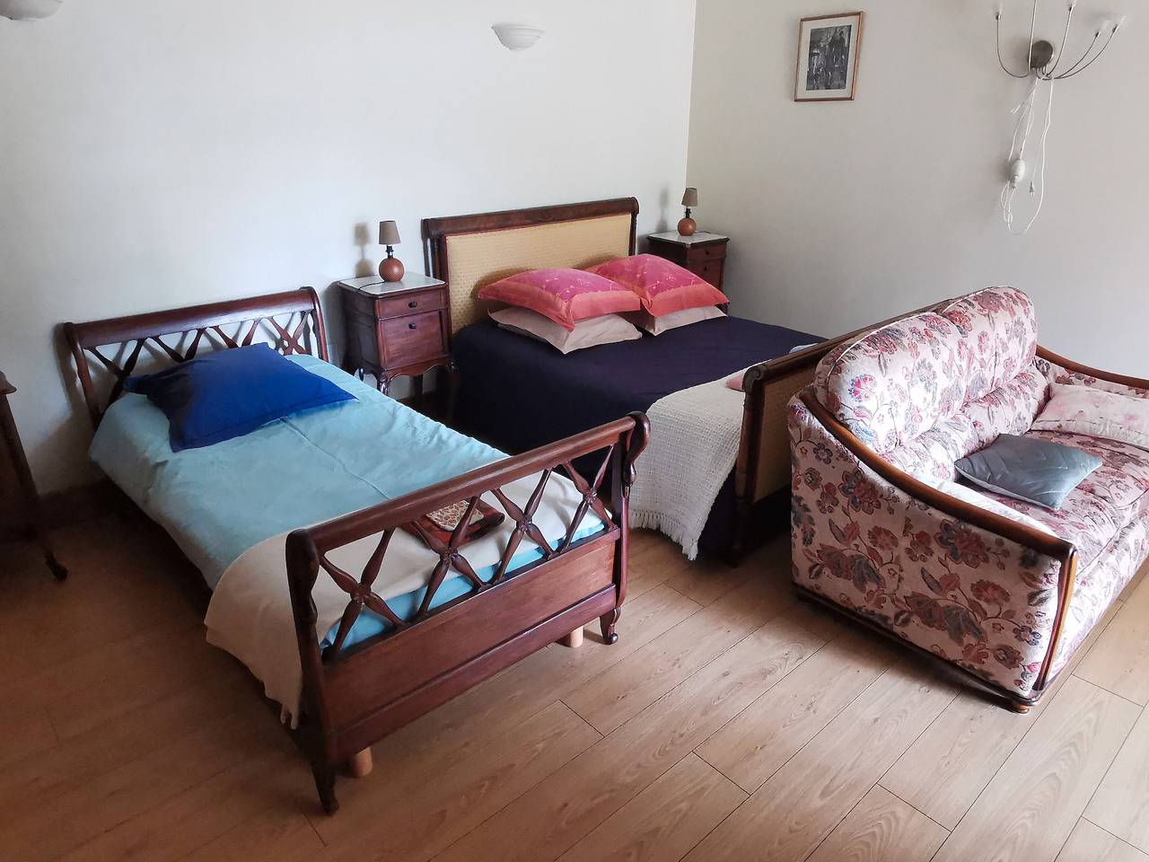 Holiday Home 'Le Crévy - La Calèche - 3 Pers' with Private Terrace, Private Garden, and Wi-Fi in La Chapelle-Caro, Vannes region