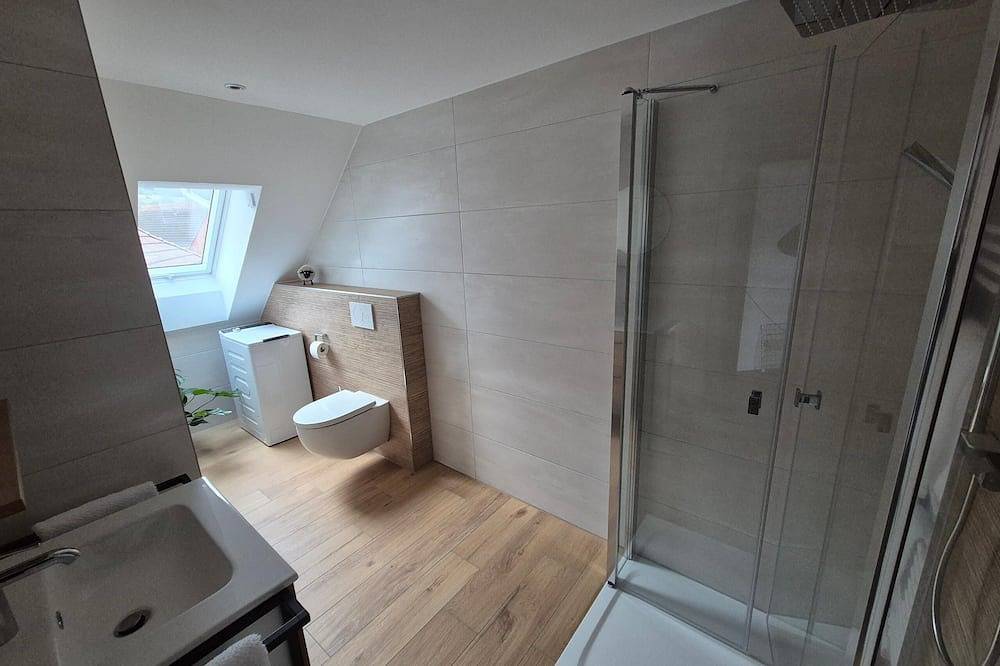 Ganze Wohnung, Gemütliche Ferienwohnung (60qm) mit Balkon in Bad Staffelstein, Oberes Maintal - Coburger Land