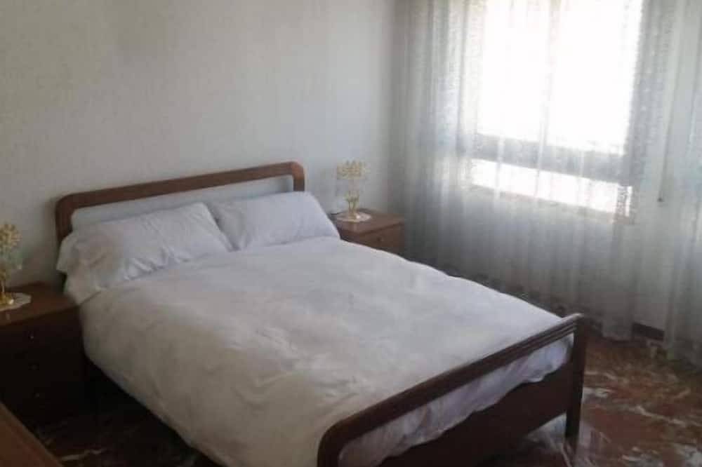 Casa Ideal Para Tener una Estancia Agradable con Amigos o Familiares!! in La Zubia, Granada Province