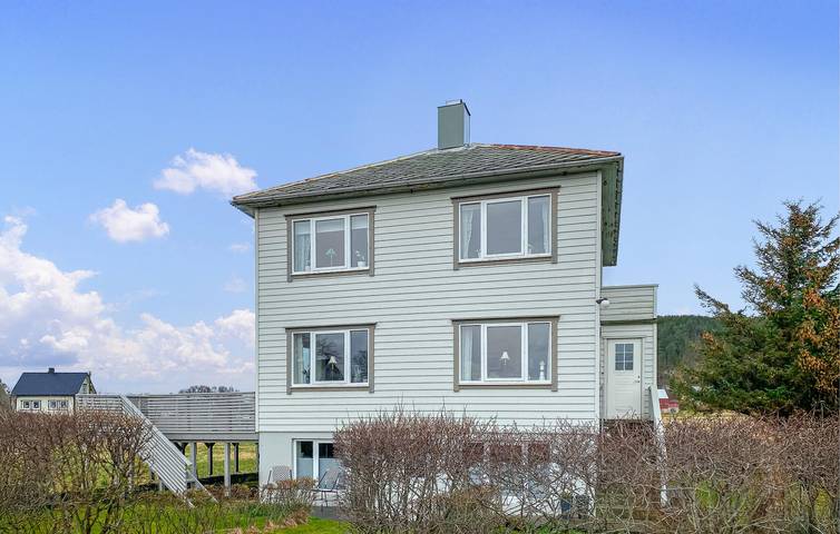 Ferienwohnung für 7 Personen, mit Garten und Terrasse in Sandøy