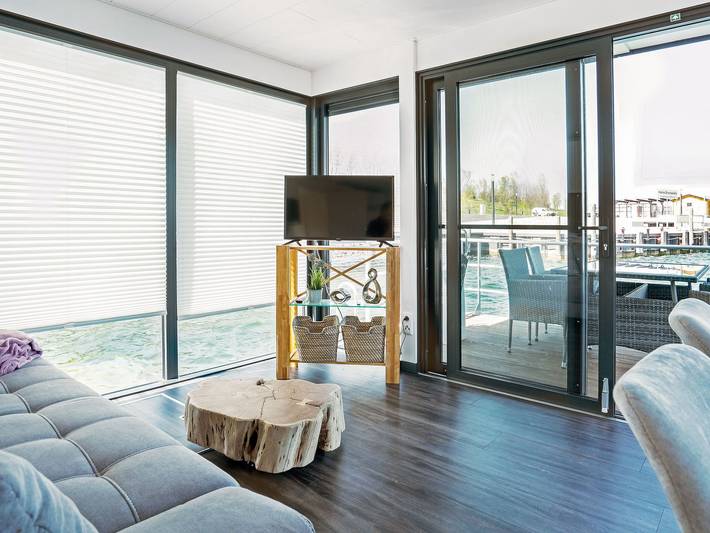 Ferienwohnung für 5 Personen, mit Seeblick und Terrasse sowie Ausblick, kinderfreundlich in Braunsbedra - 4