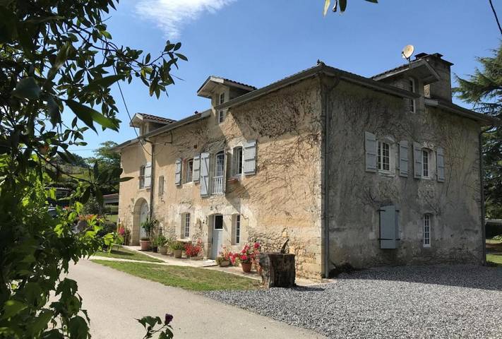 Maison de vacances pour 4 personnes, avec Terrasse ainsi que Jardin et Piscine