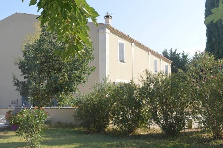 Chambre d’hôte pour 4 personnes, avec Terrasse ainsi que Jardin et Piscine à Châteaurenard - 4