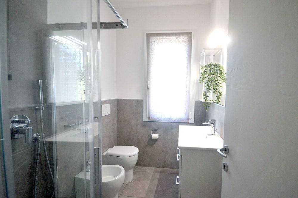 Schöne eingeschossige Villa mit 3 Schlafzimmer mit privaten Garten in Comacchio, Ferrara Provinz