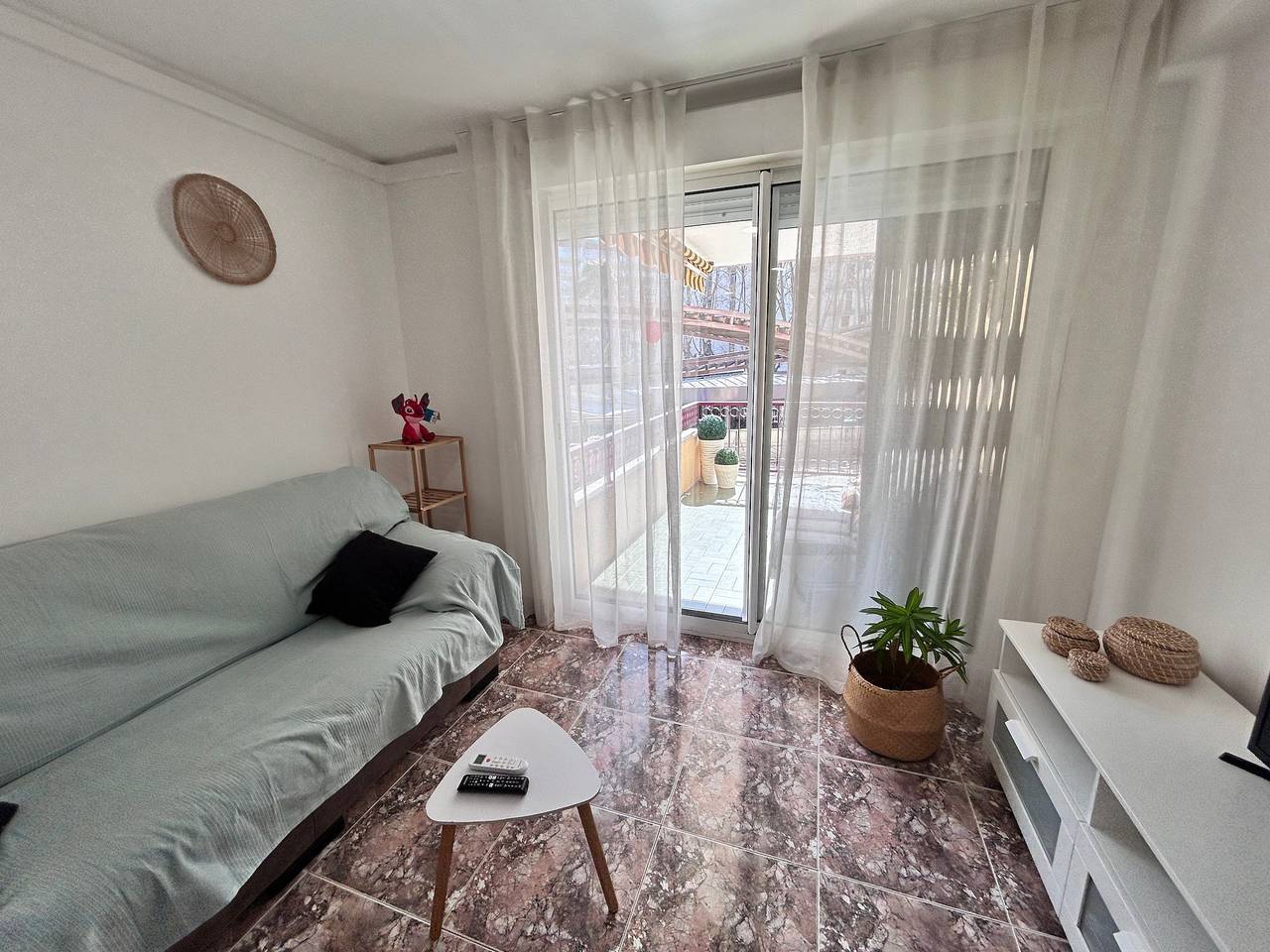 Entire apartment, Sunandbed Zaragoza – Stylish Apartment with Terrace in Central Salou in Salou, Costa Dorada