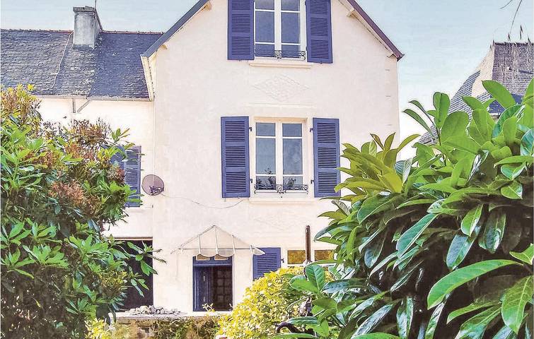 Location de vacances pour 10 personnes, avec Terrasse et Jardin à Châteauneuf-du-Faou