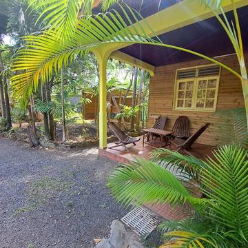 Gîte pour 3 personnes, avec jardin et vue, adapté aux familles à Pointe-Noire