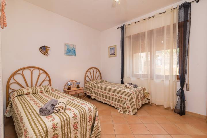 Maison de vacances "Casa Mabelle" près de la plage avec jardin et terrasse partagés ; parking disponible in Palau (town), Palau (Sardaigne)