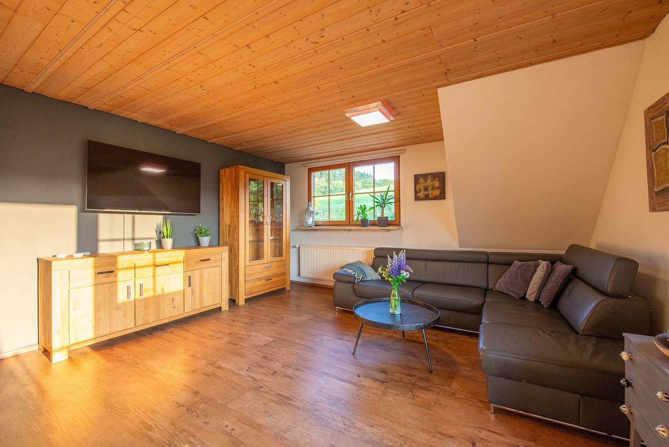 Ganze Wohnung, Ferienwohnung 'Wälderliebe' mit Bergblick, Gemeinschaftsgarten und Wi-Fi in Suedlicher Schwarzwald, Lenzkirch