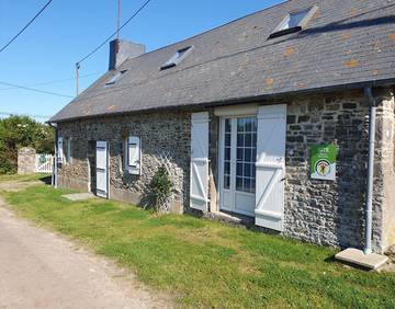 Gîte pour 5 personnes, avec terrasse et jardin à Denneville