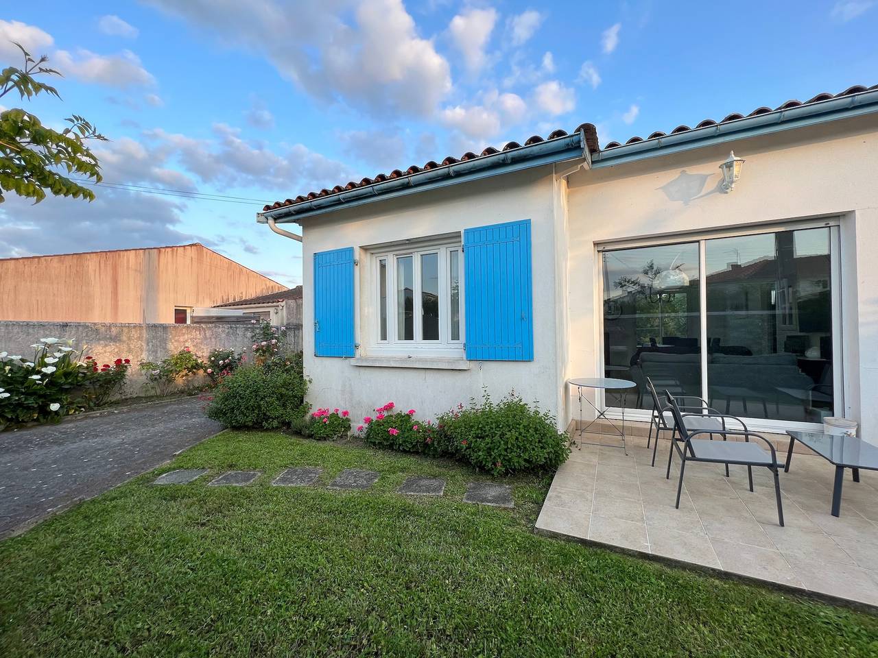 Ferienhaus 'Picotelle' mit privater Terrasse, privatem Garten und Wlan in Le Château-d'Oléron, Côte de Beauté