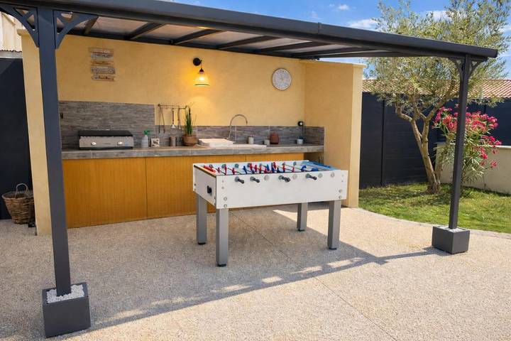 Location de vacances pour 10 personnes, avec jardin ainsi que piscine et vue à Bon-Encontre - 4