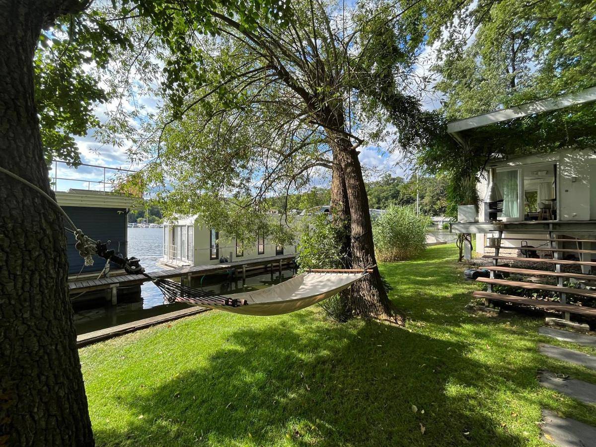 Marina Hausboote und Seelodge in Westend Berlin, Berlin
