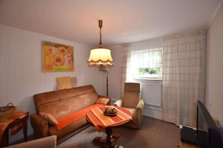Ferienwohnung für 3 Personen, mit Terrasse und Garten sowie Pool in Alt Bukow