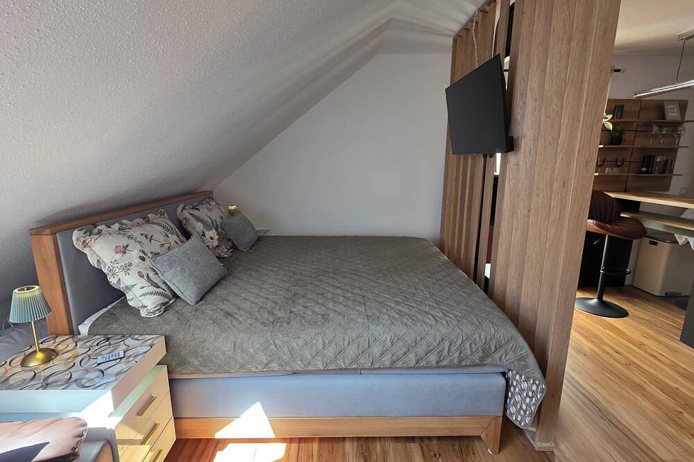 Ganze Wohnung, Apartment mit hochwertiger Ausstattung und Tiefgaragenstellplatz in Burghausen. in Burghausen, Landkreis Altötting