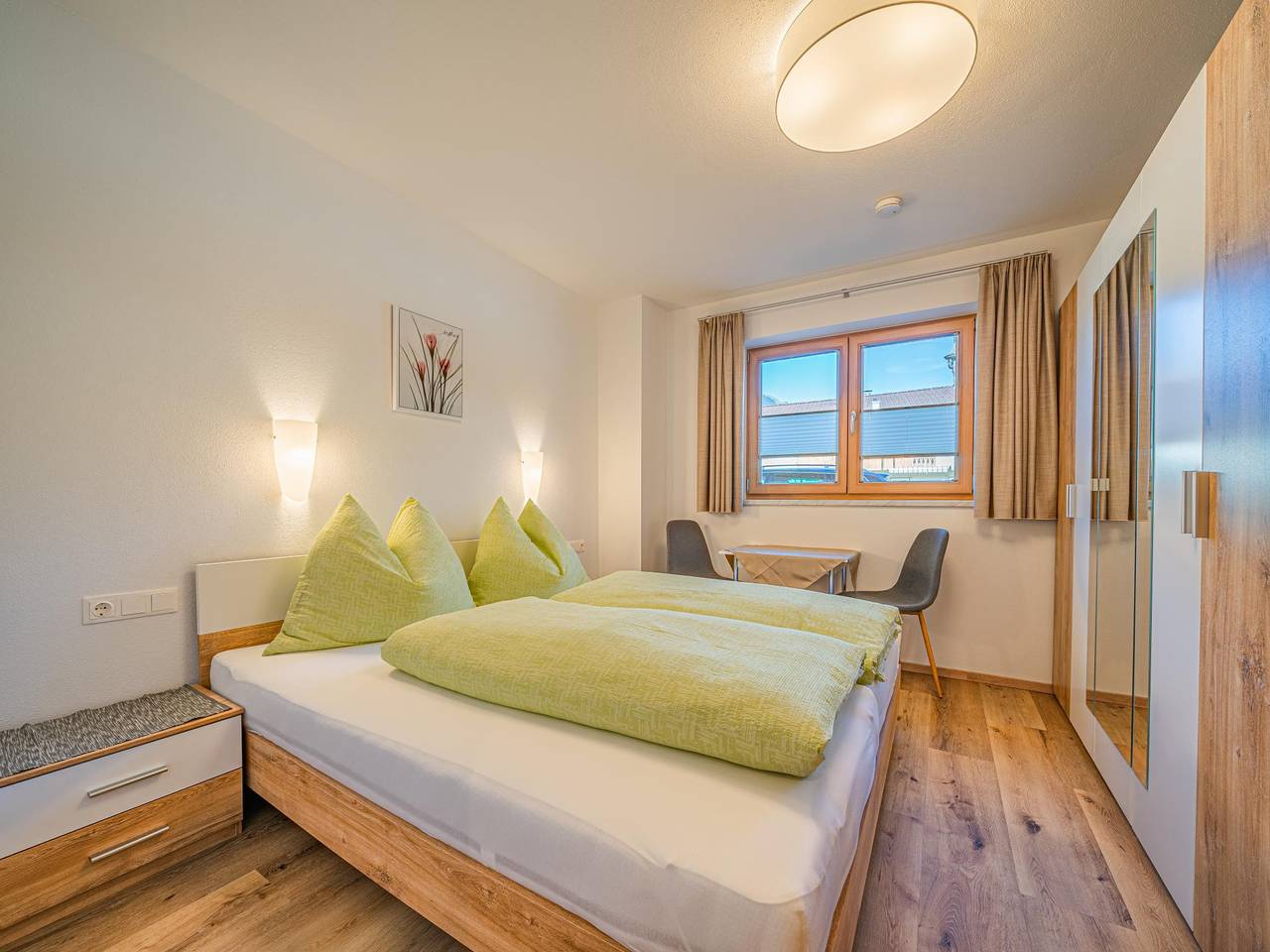 Ganze Wohnung, Modernes Appartement gegenüber dem Badesee Salvena in Hopfgarten im Brixental, Kaisergebirge