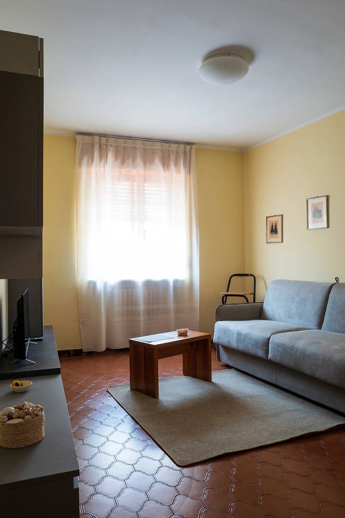 Appartamento intero, Appartamento "Semia" con vista sulle montagne, balcone e Wi-Fi in Vinadio, Provincia di Cuneo