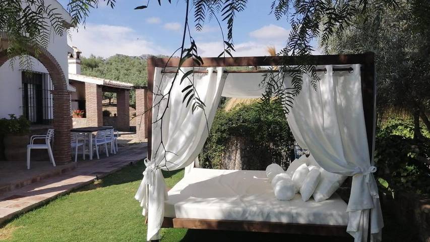 Casa de vacaciones para 9 personas, con piscina además de vistas y jardín en Antequera - 2