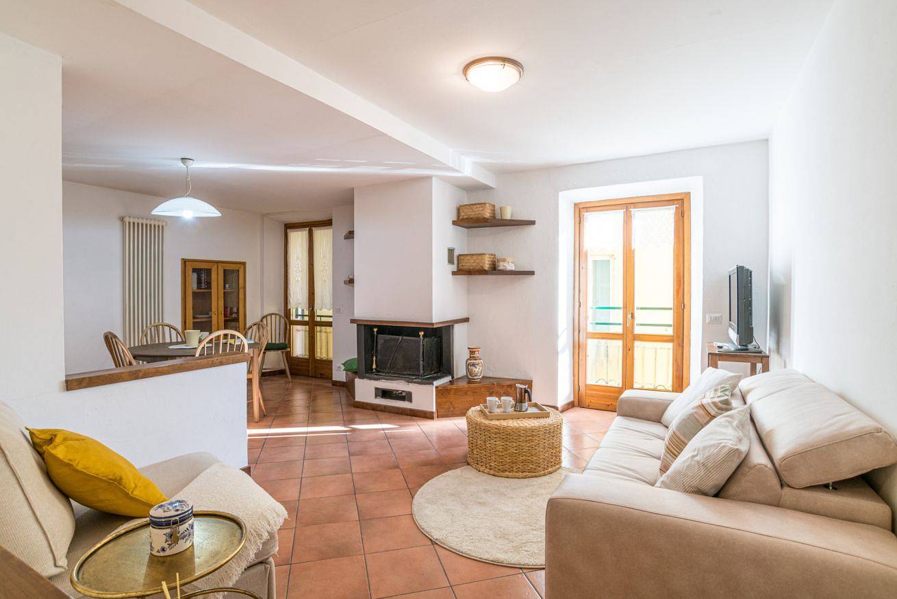 Appartement entier, Appartement de vacances pour 2 personnes avec balcon/terrasse in Dongo, Lac de Côme