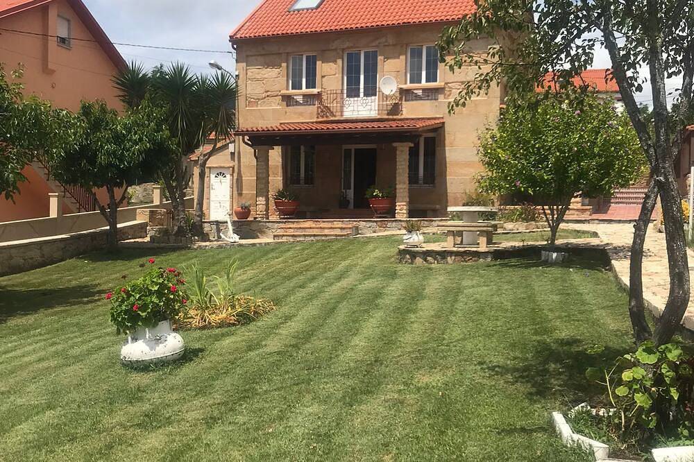 Preciosa casa de piedra con encanto a un paso de Muros in Muros region